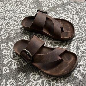 White mountain Brown Leather Sandals in size 8